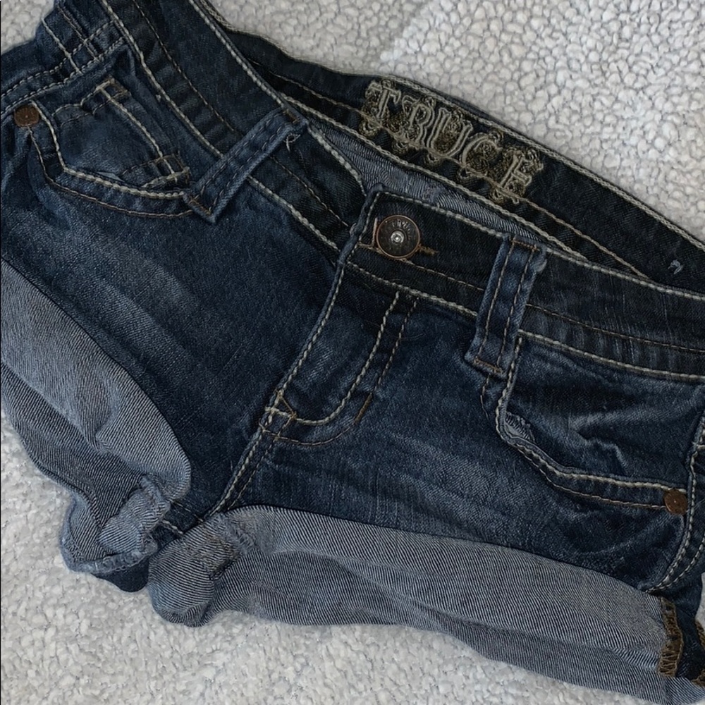 Truce shorts - Picture 2 of 4